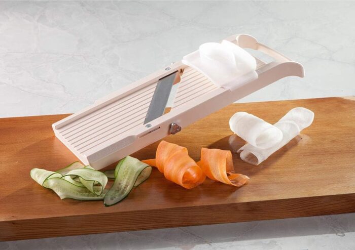 Benriner Super Standard Madoline Slicer, with 4 Japanese Stainless Steel Blades - Image 9