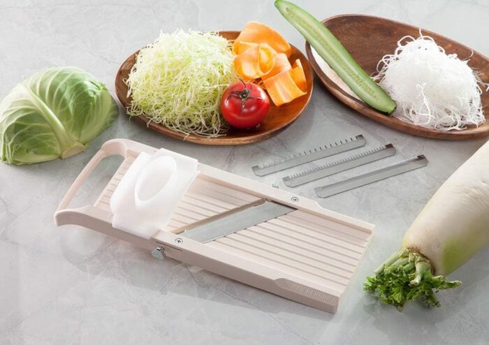 Benriner Super Standard Madoline Slicer, with 4 Japanese Stainless Steel Blades - Image 10